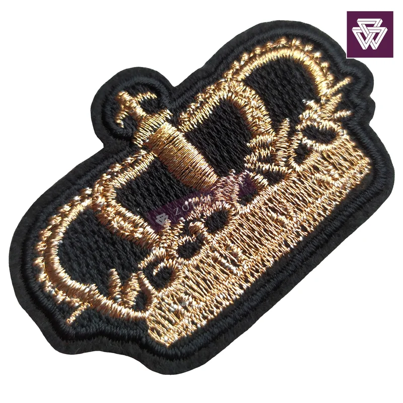 CROWN ROSE GOLD embroidery patch iron on - Image 2